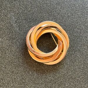 Chic Gold Circular Brooch